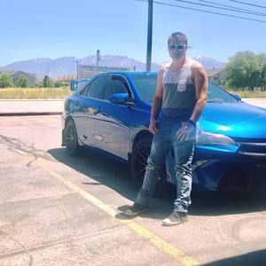 Meet your Posher, Travis